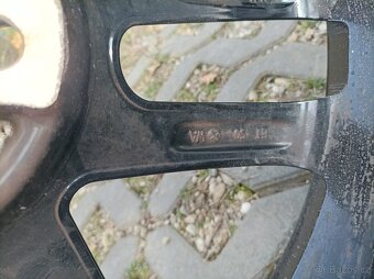 Zimní 225/35R19 - 3