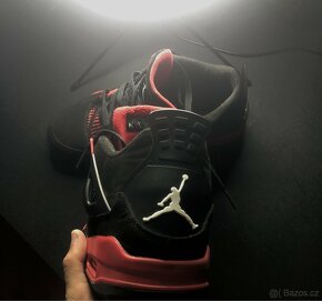 Jordan 4 Thunder red and black - 3