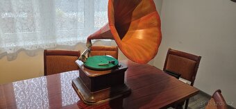 Gramofon s troubou starožitnost - 3