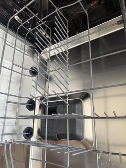 Myčka Electrolux vestavná 65cm KESC9200L - 3