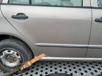 Škoda Fabia combi dveře kapota převodovka řízení a jiné - 3