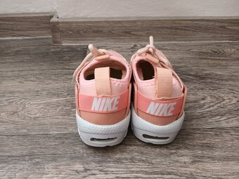 Dětské holčičí Nike tenisky, vel. 28 - 3