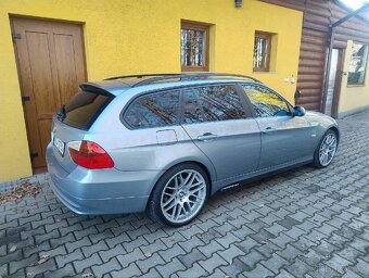BMW e91 320i - 3