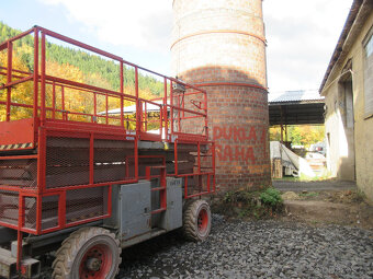 Nůžková montážní plošina Skyjack 12,5M - - 3