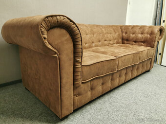 Hnědý gauč CHESTERFIELD silná látka - 3