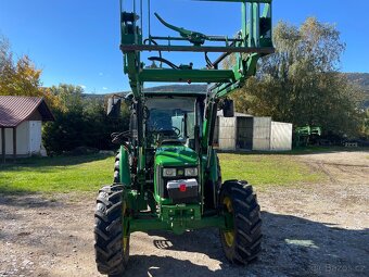 Traktor John Deere - 3