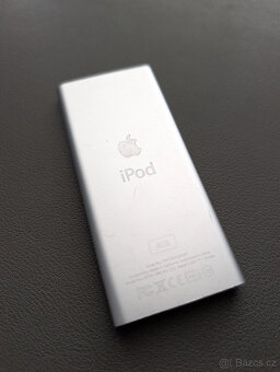 Apple iPod 2nd gen - 3