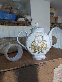 Čajový servis s cukrenkou, mlecenkou a desertnimi talirky - 3