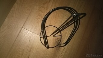 Stojan na papírové utěrky - 3