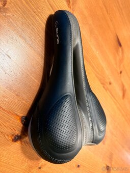 Gelové sedlo Author - 3