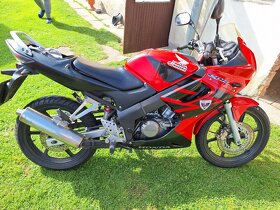 Honda CBR 125 - 3