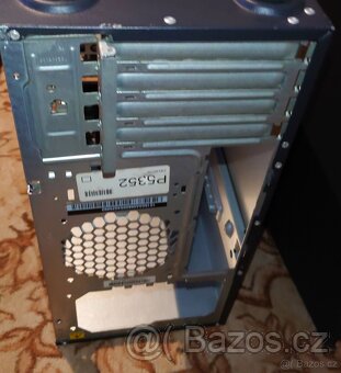 Lenovo Thinkstation M83 mATX skrin - 3