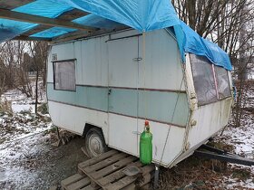 Prodám karavan bez TP, neteče , suchy - 3