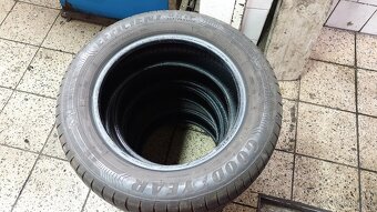 195/60-15 goodyear - 3