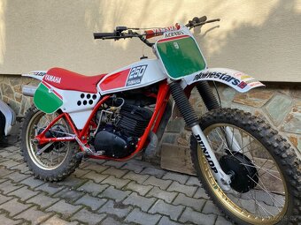 Yamaha 250 - 3
