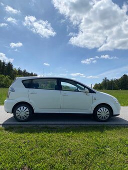 Toyota Corolla Verso 2.0 D4D 85 kw rok 2004 STK 10/25 Euro3 - 3