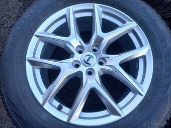 Prodám NOVOU sadu Orig ALU kol Volvo 235/60R18 zimní - 3