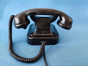 BAKELITOVY RETRO TELEFON značky TESLA. - 3