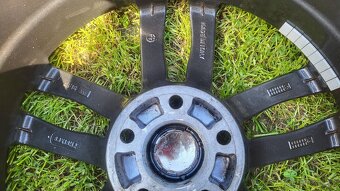 MERCEDES Al disky 8x18 et 35 Rozteč 5x112x66.6 - 3