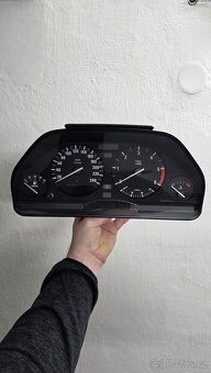 Díly z vozů BMW E34 - 3