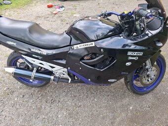 suzuki gsx600f - 3