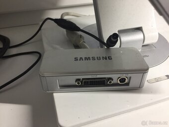 Samsung Sync Master 970P 19" - 3