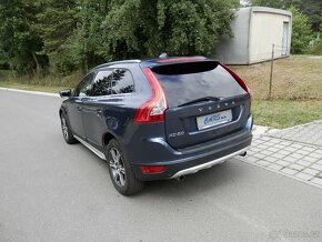 Volvo XC60 2.4D5 AWD Summum, Panorama, Kůže, DPH - 3