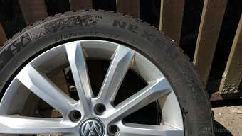 Originální alu kola VW 5x112 R17 se zimními pneumatikami - 3