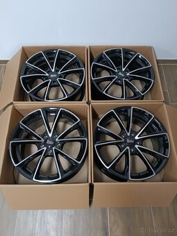 MAM A5 R18 - 3