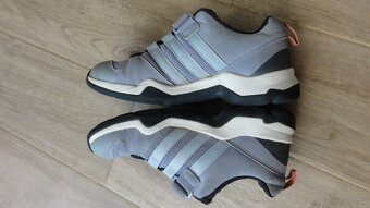 Botasky vel. 34, 33 a sálovky vel 33 - 3