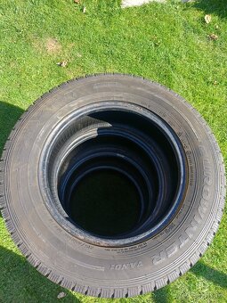 Prodám sadu zimních pneu 215/65R16C Falken - 3