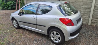 Peugeot 207 1.4i - 3