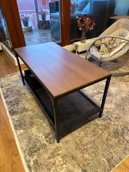 Krasny konferencni stolek - 3