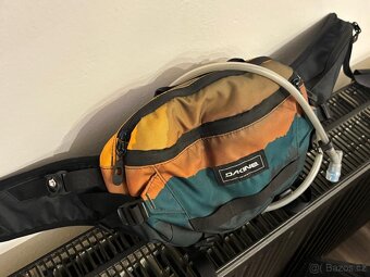 Cyklo ledvinka - Dakine Hot Laps 5L 2022 - Fire - 3