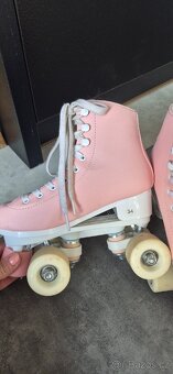 Kolečkové brusle na bruslení QUAD - 3