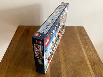 nové Lego Creator 10245 Santova dílna - 3