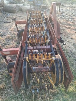 Prodám Obraceč shrabovač sena Ton - 3