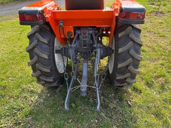 Malotraktor Kubota GL27 Grandel s Čelním Nakldacem 450Kg - 3