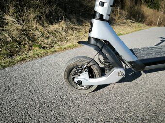 Elektrická kolobežka Joyor LuxeRider 62km/h 2400W - 3