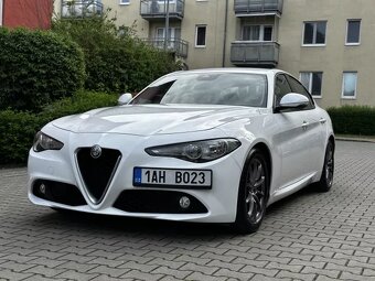 Alfa Romeo Giulia 2.2 JTDM 132kW Super Kůže Navi Automat - 3