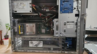 Server HPE ProLiant ML310e Gen 8 v2 - 3