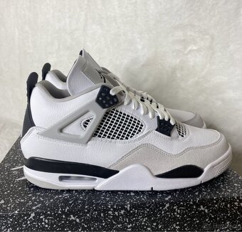Jordan 4 - Millitary Black 42 - 3