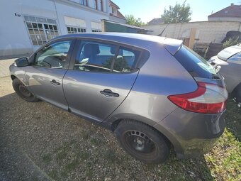 Prodej Renault Mégane, 1.6i, 74 kW, 2010 na náhradní díly - 3