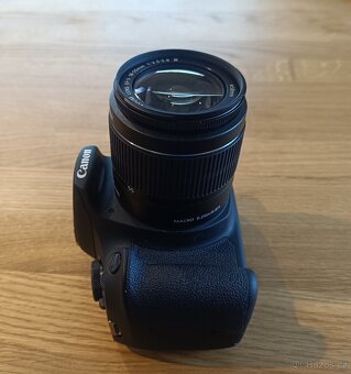 Zrcadlovka Canon + Stativ Hama + brašna - 3