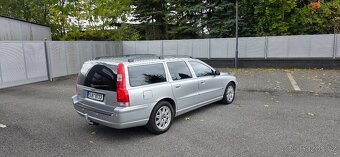 Volvo V70 D5 120kW, 2005, 216 000km, velmi pěkný stav - 3