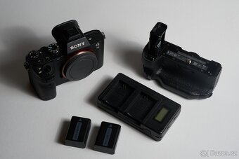 Sony A7II a originálny battery grip Sony - 3