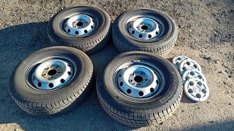 225/75 r16c zimní - 3