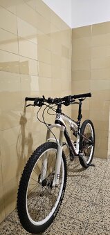 Celopružené kolo Kelly's Flown - 3