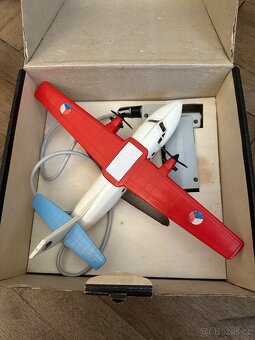 Stara hracka letadlo TURBOLET - KDN - 3