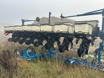 Secí stroj Kinze 3500 - 3